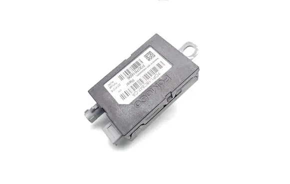 Ford Focus Aerial antenna amplifier 7CP1-18C847-CA P30761696