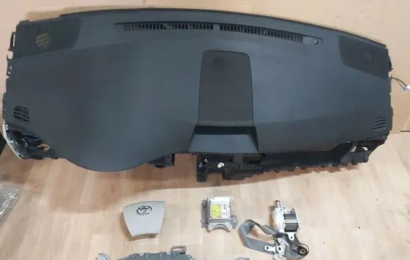 Toyota Sienna XL30 III Dashboard SIENNADESKA