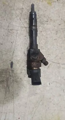 Renault Laguna II Fuel injector 0445110146