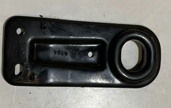 Ford Mustang VI Radiator mount bracket JR3B8K202AA