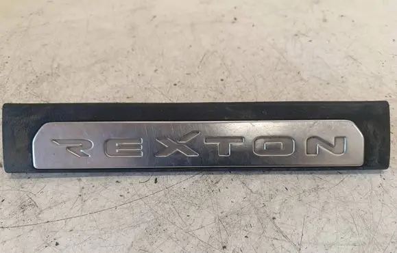 SsangYong Rexton Rear sill trim cover 7729508010 Y210
