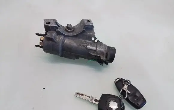 Skoda Octavia Mk1 (1U) Ignition lock 4B0905851