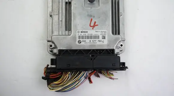 BMW 5 F10 F11 Engine control unit/module 8577764 0281030759