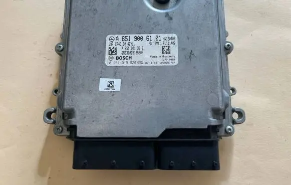 Mercedes-Benz Sprinter W906 Engine control unit/module A6519006101 0281019929