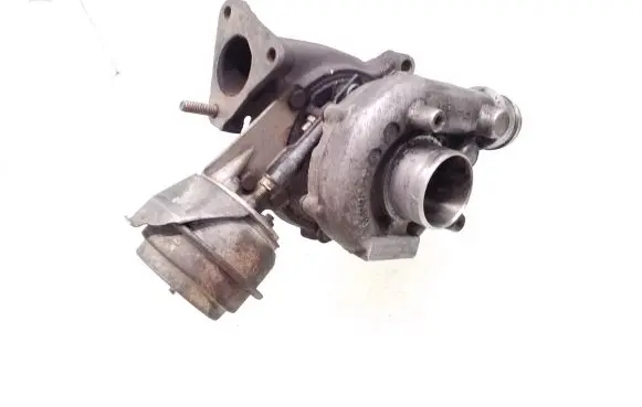 Volkswagen PASSAT B5 Turbo 028145702H