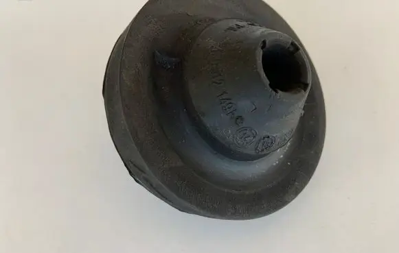 Audi A6 S6 C7 4G Rear coil spring rubber mount 4G0512149