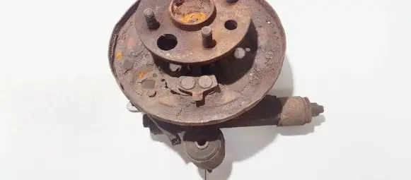 Toyota Corolla E100 Rear wheel hub