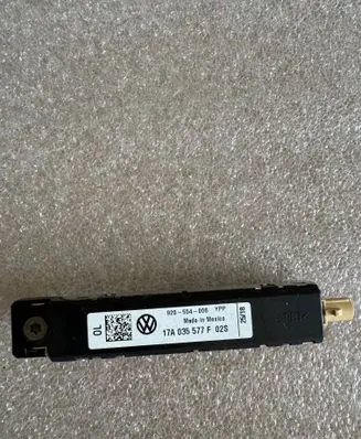 Volkswagen Jetta USA Aerial antenna amplifier 920554006 17A035577F