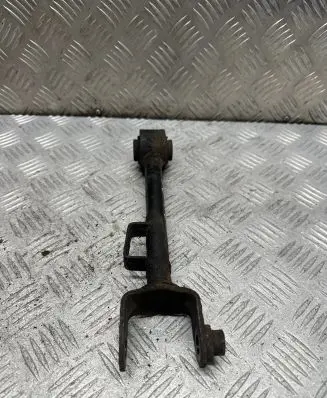 Honda CR-V Rear control arm