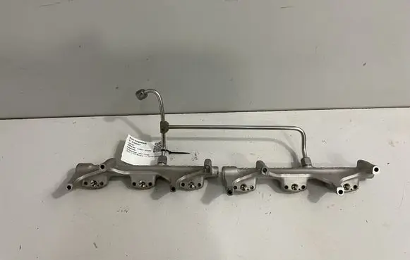 BMW 5 G30 G31 Fuel main line pipe 7639975 7643082