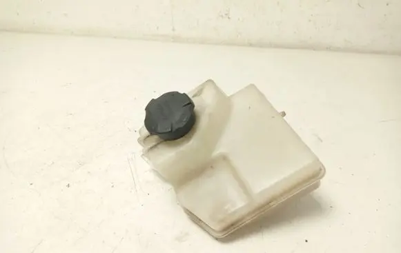 Hyundai i30 Coolant expansion tank/reservoir 25430A5800