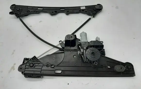 Opel Mokka B Front door window regulator with motor 430113H0 9828130680