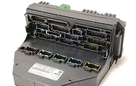 Mercedes-Benz E W212 SAM control unit 2129006824 0281030158 20251216HCR1137