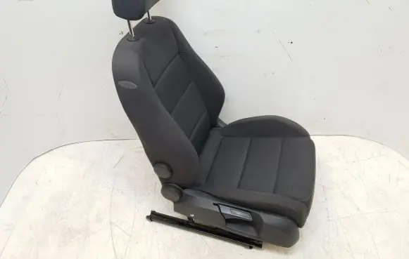 Volkswagen Golf V Front passenger seat 