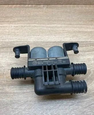 BMW 7 E65 E66 Coolant heater control valve 6906652 1147412159