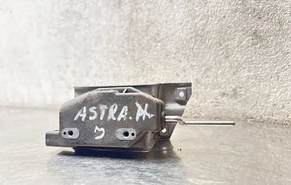 Opel Astra J Central locking motor 90568457 30A02