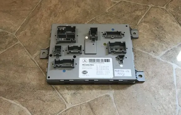 Mercedes-Benz C W205 Central body control module A2229009608