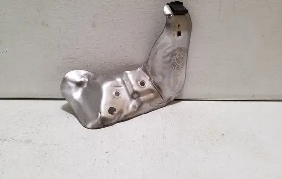 Nissan Qashqai J12 Exhaust heat shield 144504352R