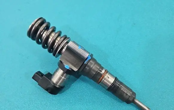 Volkswagen Touran I Fuel injector 03G130073T IMPRK1545939