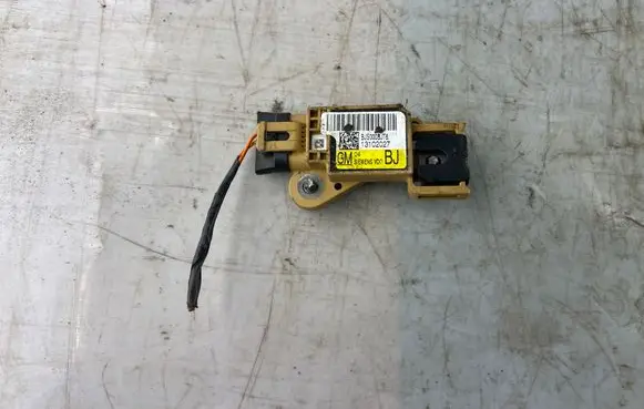 Opel Signum Airbag deployment crash/impact sensor 13102027 BJS000BJT6