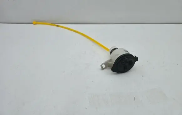Toyota Prius (XW30) Window washer liquid tank fill tube 001112