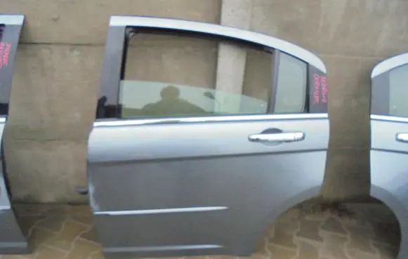 Chrysler Sebring (ST-22 - JR) Rear door