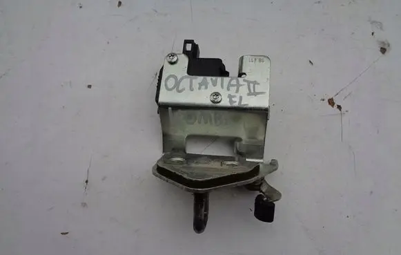 Skoda Octavia Mk2 (1Z) Tailgate/trunk/boot lock/catch/latch 1U9827501A