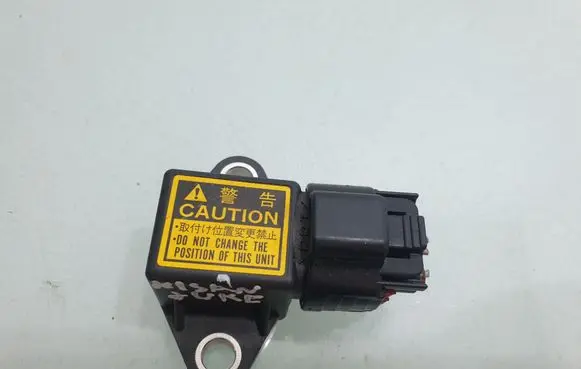 Nissan Juke I F15 Sensor 31955EU50B 1049910730