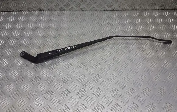Peugeot 206 Front wiper blade arm