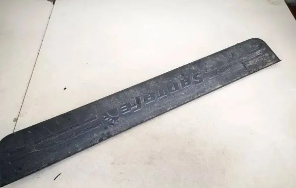 Hyundai Santa Fe Front sill trim cover 858812b000 85881-2b000