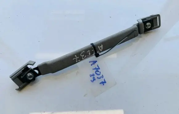 Honda CR-V Rear interior roof grab handle