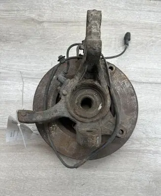 Toyota Previa (XR30, XR40) II Front wheel hub