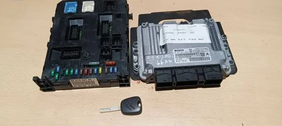 Citroen C4 I Engine ECU kit and lock set 0281011863 9661940180 9653958980