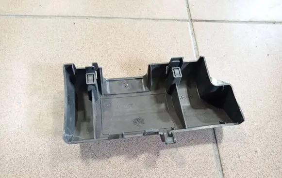 Volvo V70 Fuse box cover 31398100