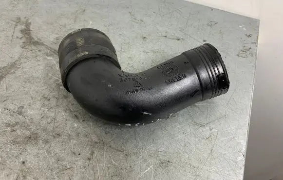 Volvo V70 Intercooler hose/pipe 30751920