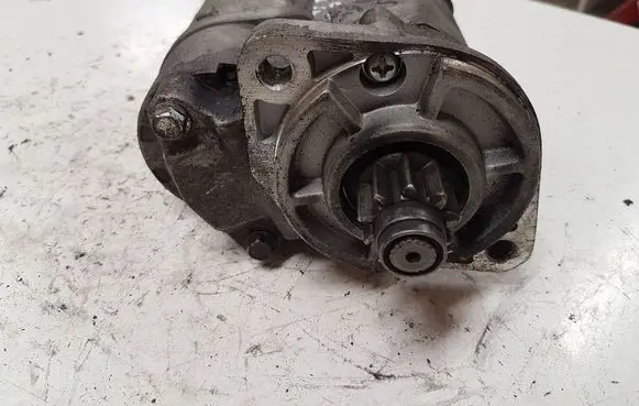 Hyundai Tucson JM Starter motor M1537