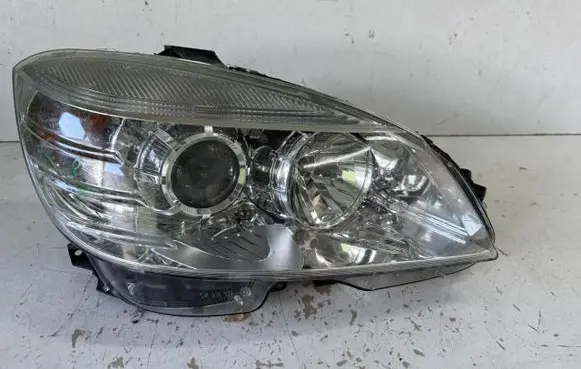 Mercedes-Benz C W204 Headlight/headlamp