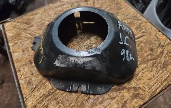 Jeep Cherokee XJ Headlight/headlamp mounting bracket 