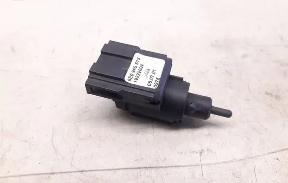 Audi A4 S4 B6 8E 8H Brake pedal sensor switch 8E0945515 19322004 0975