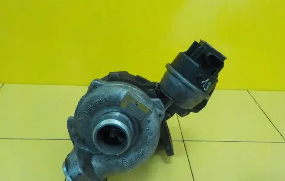 Audi A4 S4 B8 8K Turbo 03L145702E CAH