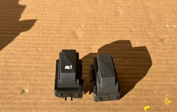 Opel Vivaro ESP (stability program) switch 251454612R 684920647R