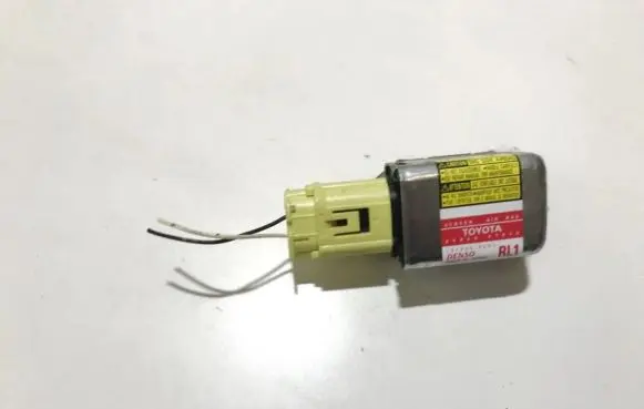 Toyota Prius (XW20) Airbag deployment crash/impact sensor 8986047040 89860-47040