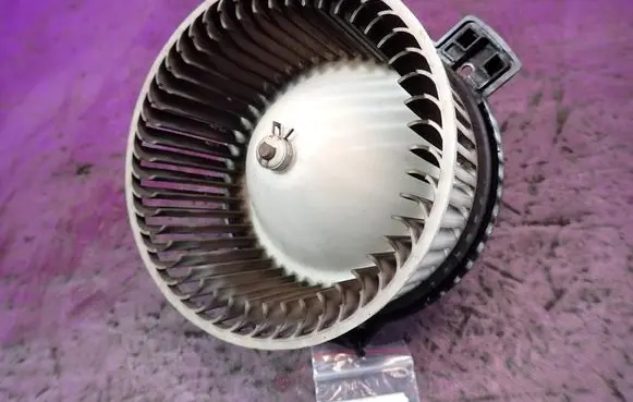 Mazda 6 Heater fan/blower 8940000232