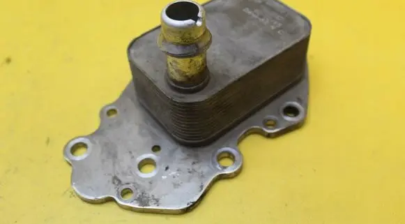 Opel Astra K Engine oil radiator 