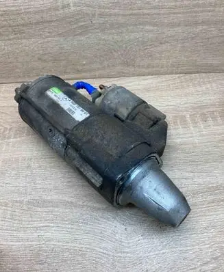 Mercedes-Benz E W211 Starter motor A0051518901