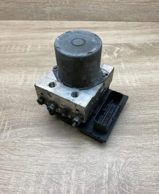 BMW 5 E60 E61 ABS Pump 6775746 6768550 0265236024