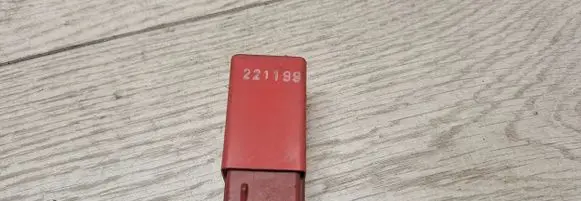 Volvo C70 Other relay 9472575