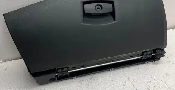 BMW 5 E60 E61 Glove box 7034080 81010000 158234