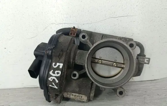 Ford Focus C-MAX Throttle body valve 
