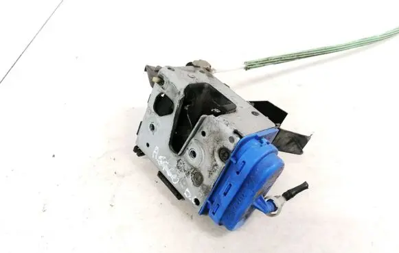Audi A3 S3 8L Rear door lock 8D0839016A